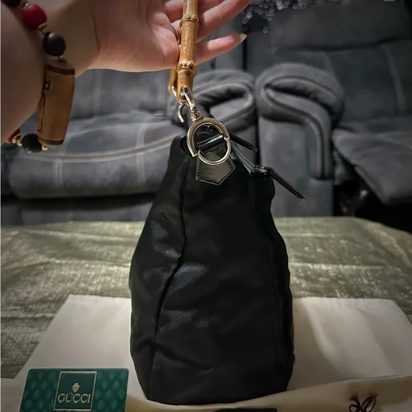 Authentic Vintage Gucci Black Bag with Bamboo Accent handbag - Picture 9 of 17